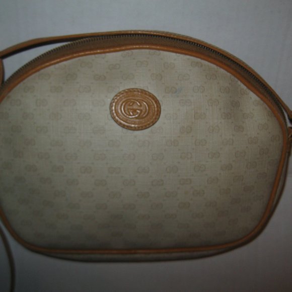 ❤️Authen GUCCI Micro G Logo Print Tan Canvas Ltr Coated Canvas Canteen Crossbody - Picture 2 of 10
